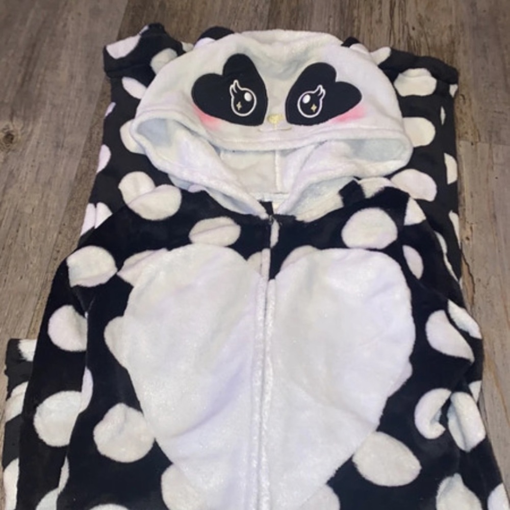 Pajama suit